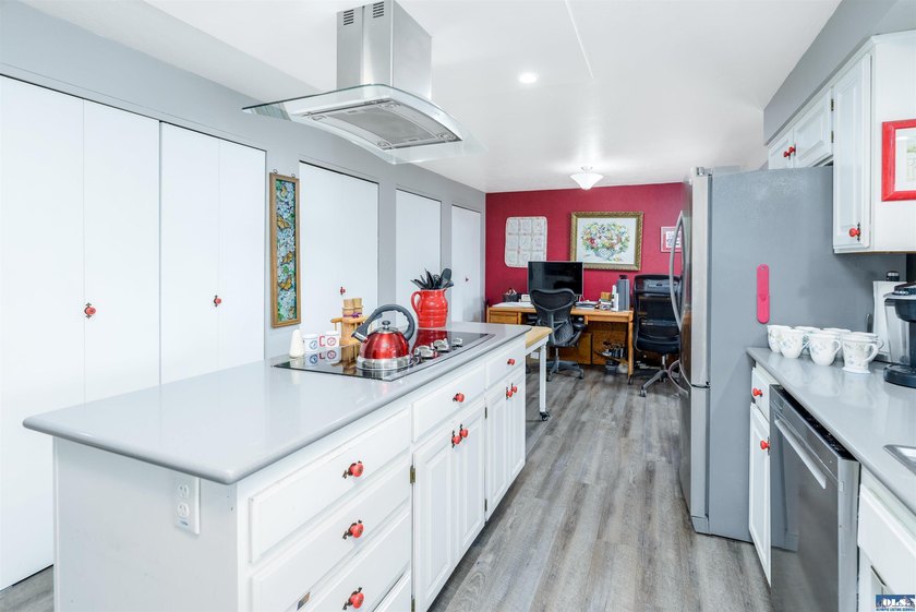 This property is perfect for those with hobbies - from - photo 22