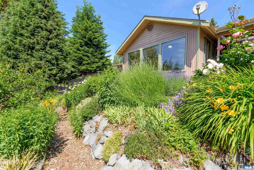 This property is perfect for those with hobbies - from - photo 46