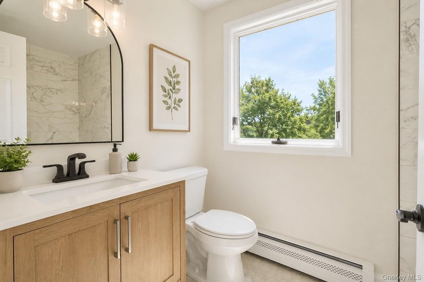 Welcome home to this beautifully renovated, move-in-ready - photo 21