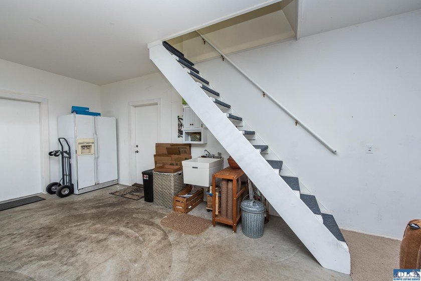 Welcome to a home where craftsmanship, comfort, and Sequim - photo 31