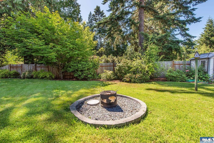 Welcome to a home where craftsmanship, comfort, and Sequim - photo 40