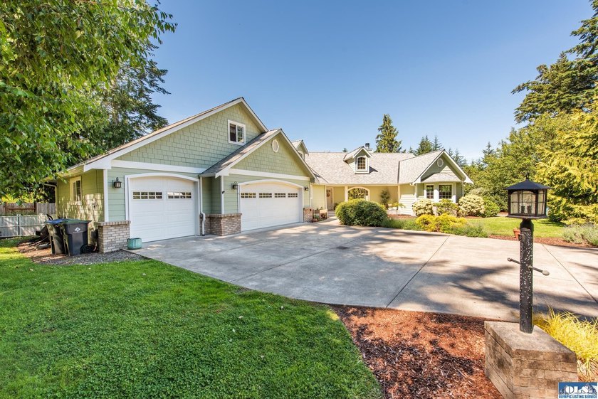 Welcome to a home where craftsmanship, comfort, and Sequim - photo 44