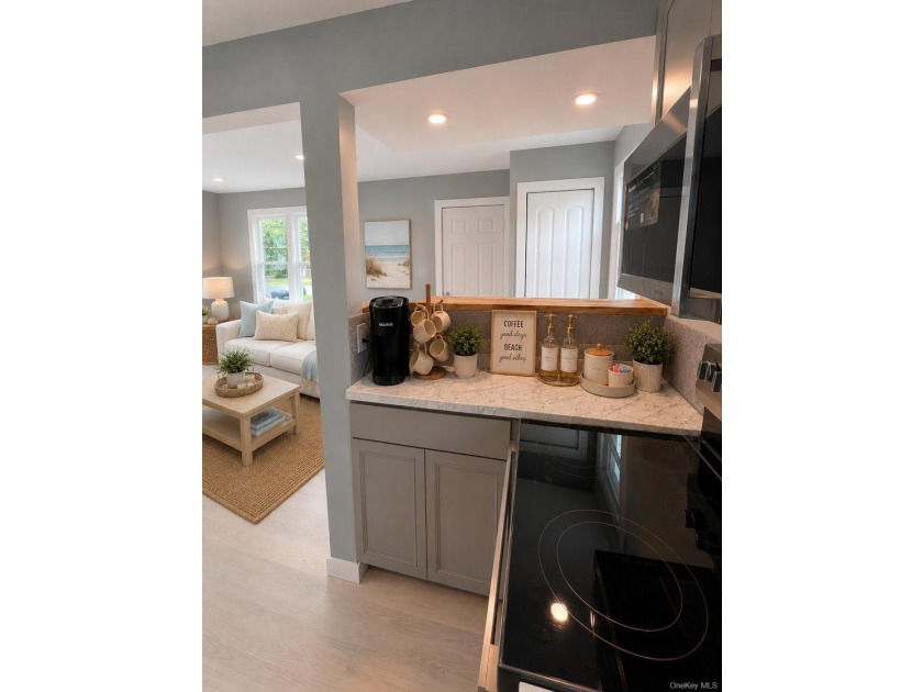 Completely newly renovated two bedroom, one bath Ranch with open - photo 7