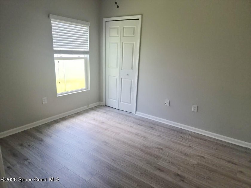 Welcome to this charming, 4-bedroom, 2-bathroom home nestled in - photo 12