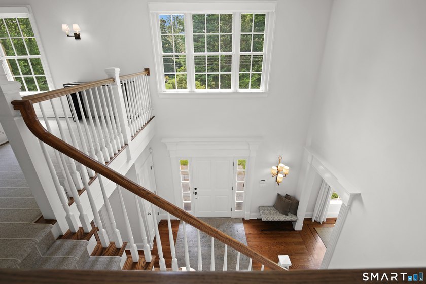 Meticulously maintained and move-in ready, 2 Half Mile Common - photo 15