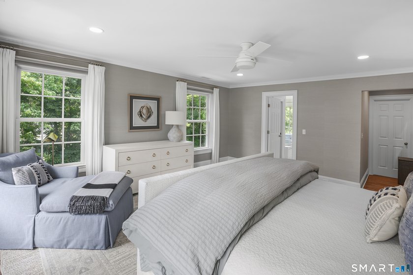Meticulously maintained and move-in ready, 2 Half Mile Common - photo 17