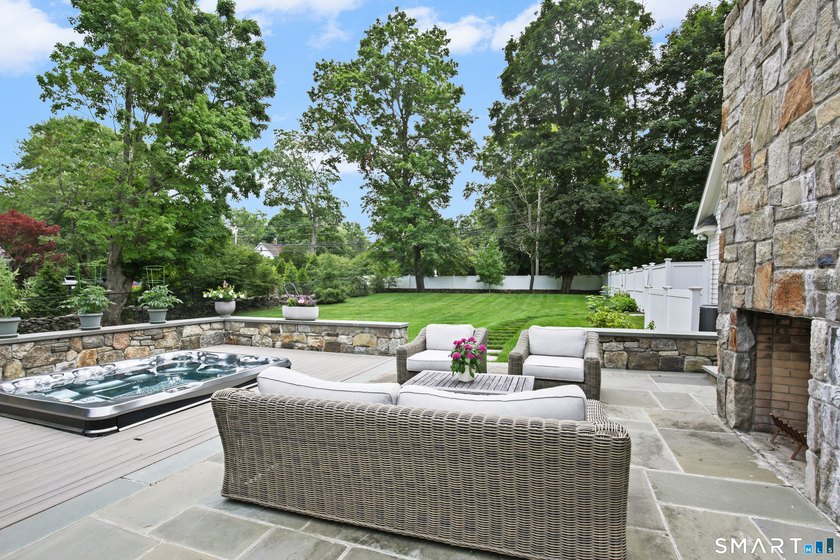 Meticulously maintained and move-in ready, 2 Half Mile Common - photo 29