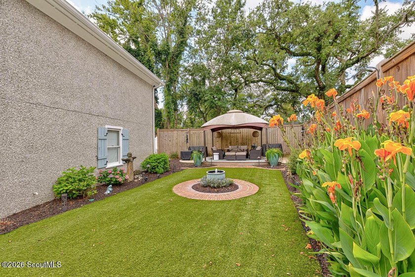 Location, lifestyle, and lovingly maintained, this one has it - photo 43