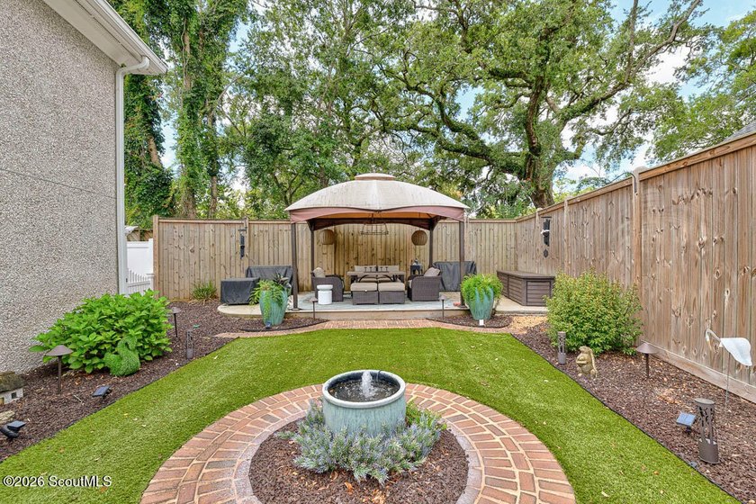 Location, lifestyle, and lovingly maintained, this one has it - photo 44