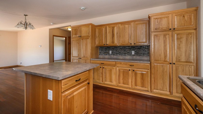 Whether you're searching for a year-round residence or the - photo 9