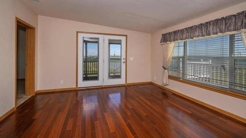 Whether you're searching for a year-round residence or the - photo 10