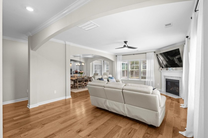 Welcome to 136 Azure Loop in Myrtle Beach, a beautifully - photo 5