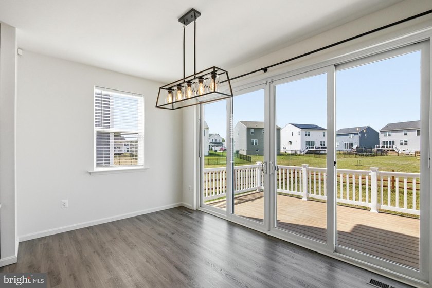 Built in 2022 and meticulously maintained, this Richmond - photo 9