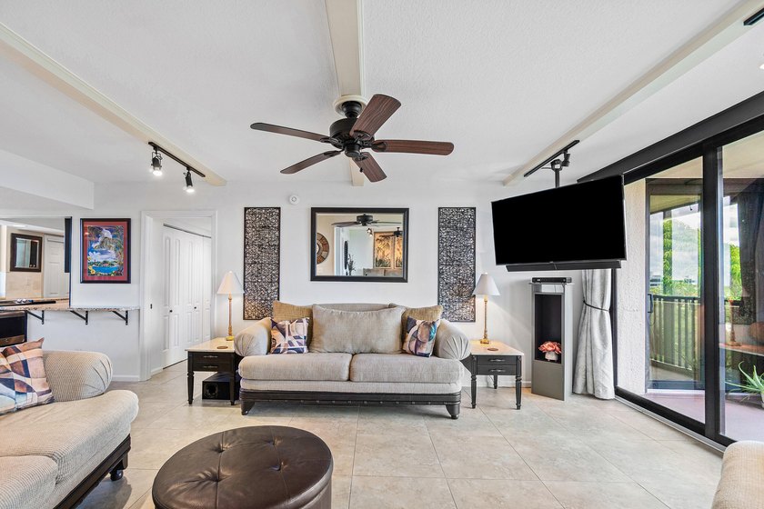 This turn key spacious 3 bedroom 3 bath top floor end unit is - photo 13