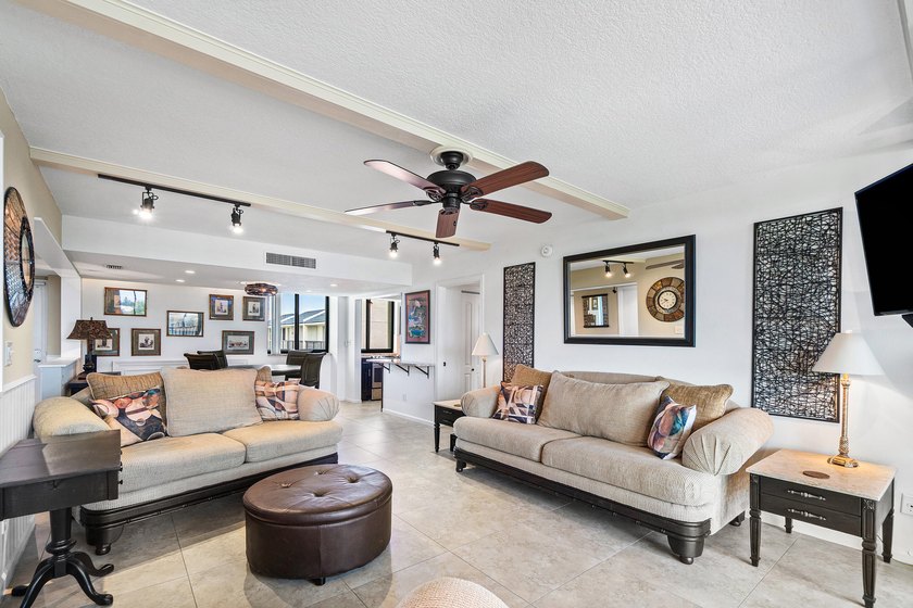 This turn key spacious 3 bedroom 3 bath top floor end unit is - photo 14