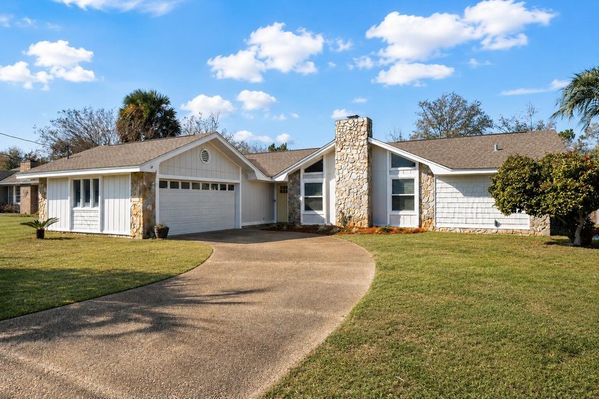 Fully RENOVATED from top to bottom, 3007 Longwood Cir. is a - photo 2