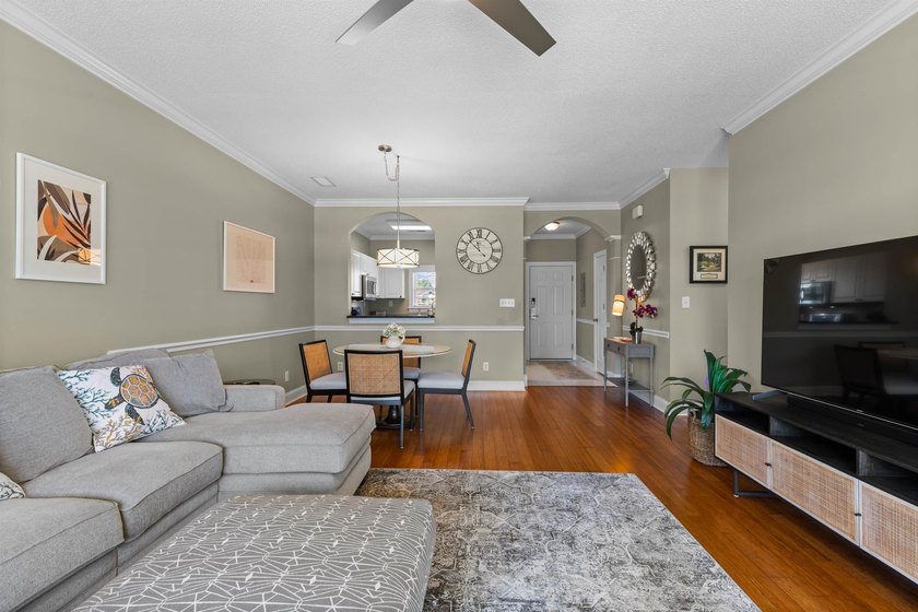 Welcome to luxury living overlooking the picturesque greens of - photo 12