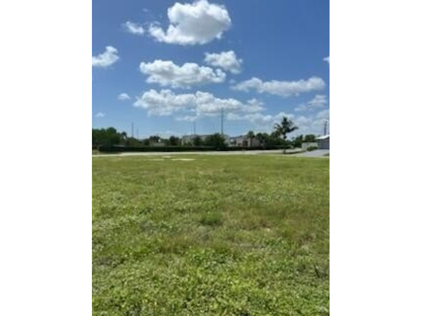 Build your dream home on this oversized freshwater canal lot in - photo 12