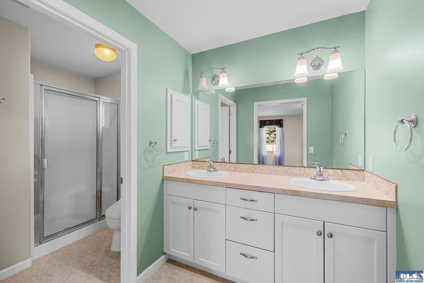 Welcome home to this beautifully maintained 3 bedroom, 2 bath - photo 22