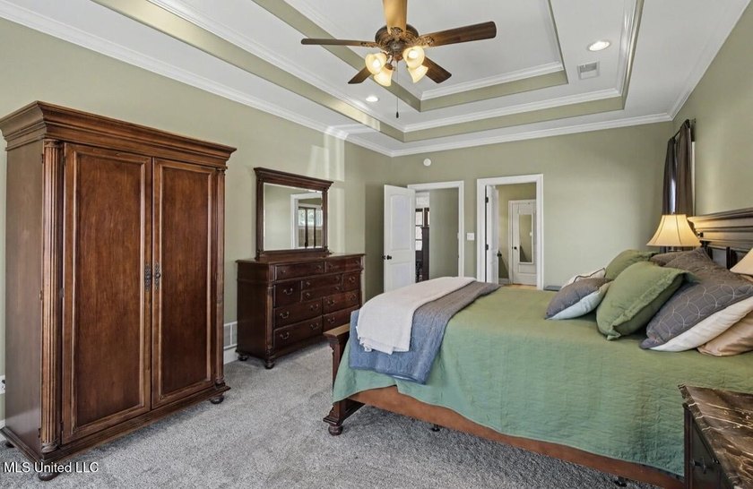 Spacious Living in a Prime Location! Welcome home to this - photo 24