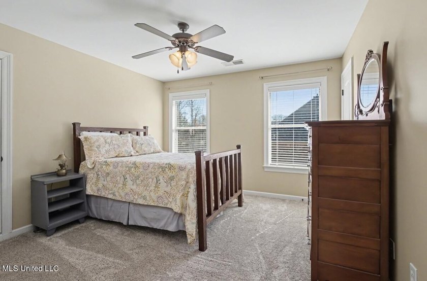 Spacious Living in a Prime Location! Welcome home to this - photo 32