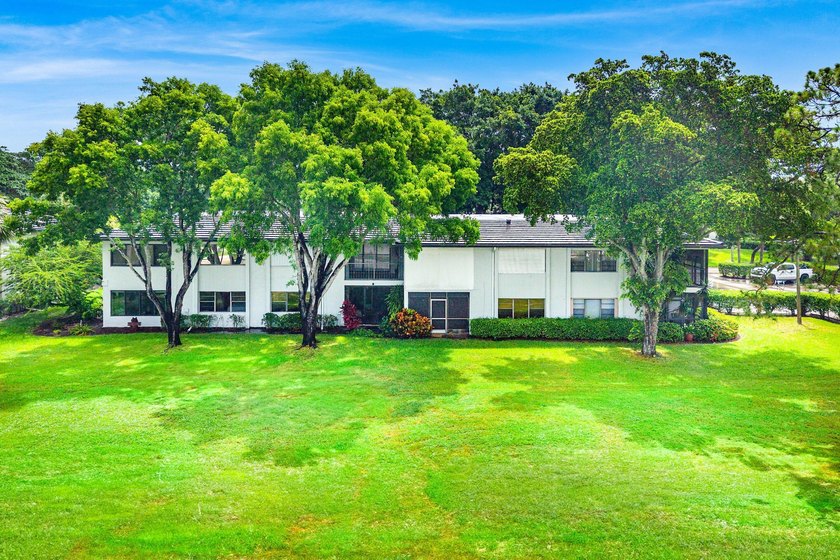 An original turn-key residence offering both immediate - photo 34