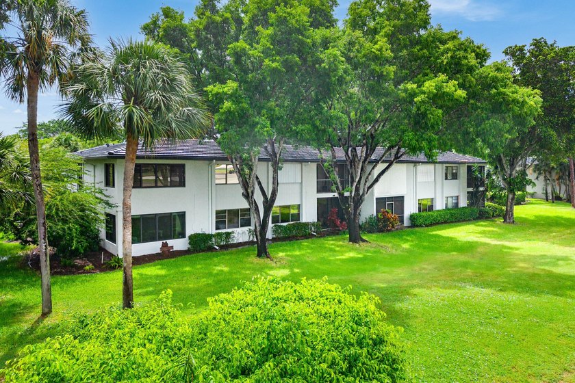 An original turn-key residence offering both immediate - photo 39
