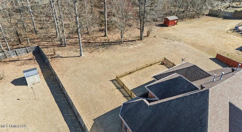 Spacious Living in a Prime Location! Welcome home to this - photo 43