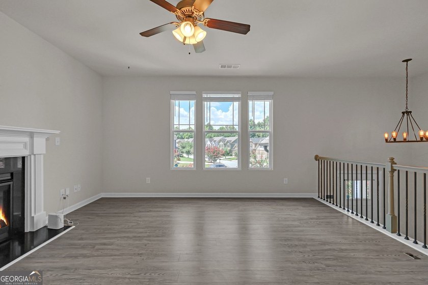 Welcome home to this like-new split-level beauty nestled on a - photo 6