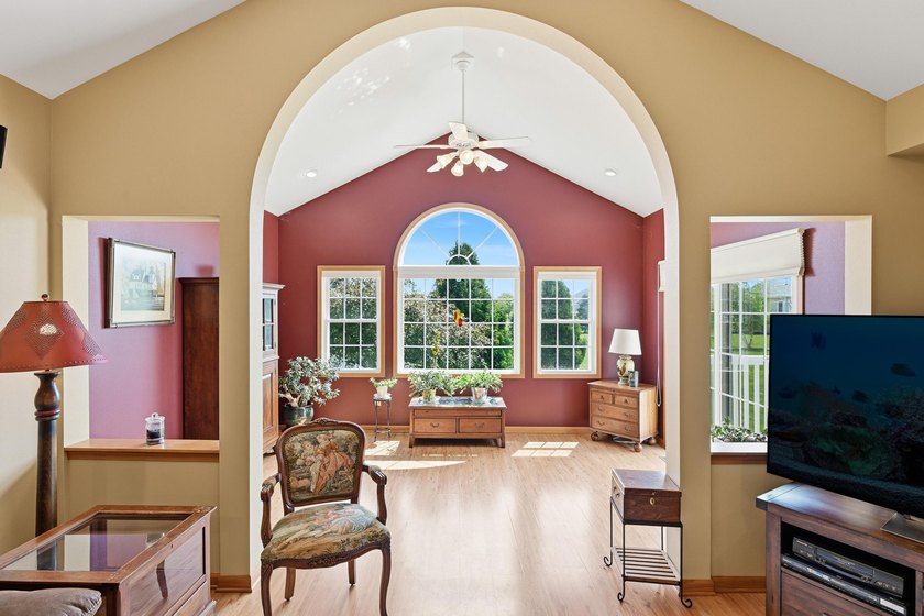 Stunning ranch condo in Waters Edge! Main level offers a - photo 15