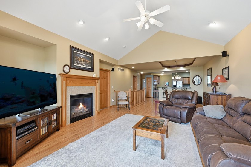 Stunning ranch condo in Waters Edge! Main level offers a - photo 16