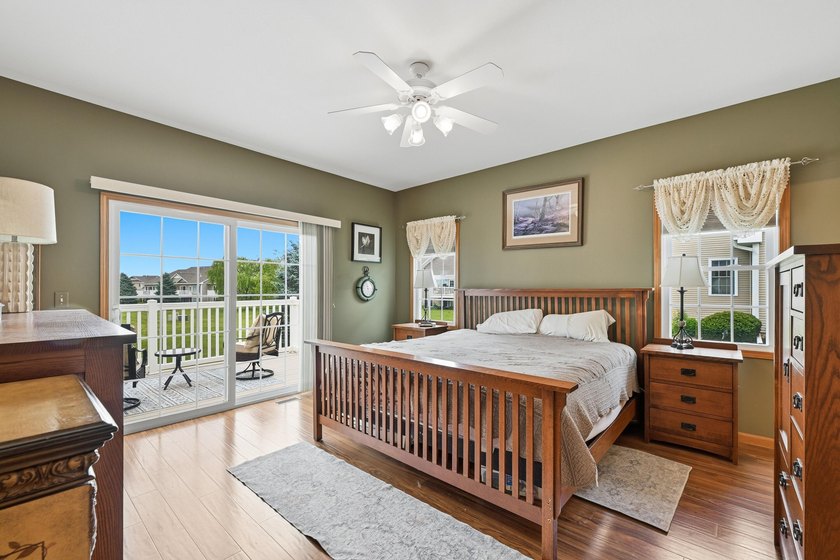 Stunning ranch condo in Waters Edge! Main level offers a - photo 19