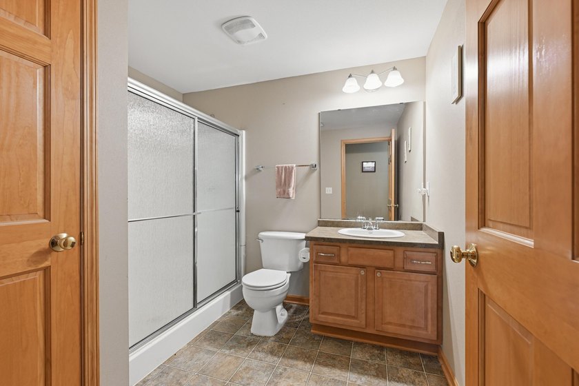 Stunning ranch condo in Waters Edge! Main level offers a - photo 24