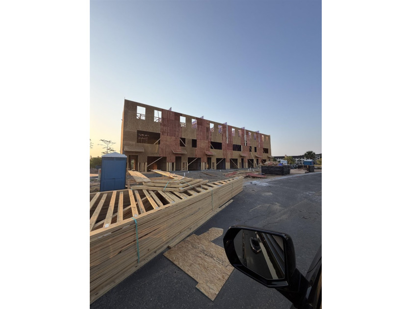3-bedroom,3.5 bath brand new construction investment - photo 3