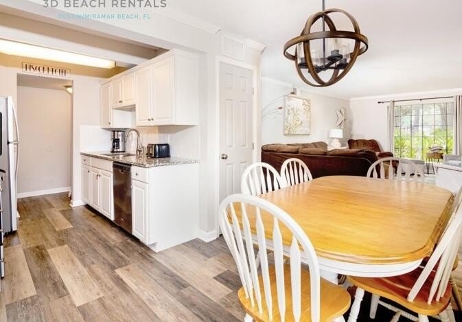 Come see this perfectly upgraded 3 bedroom/ 2 bath ground level - photo 8