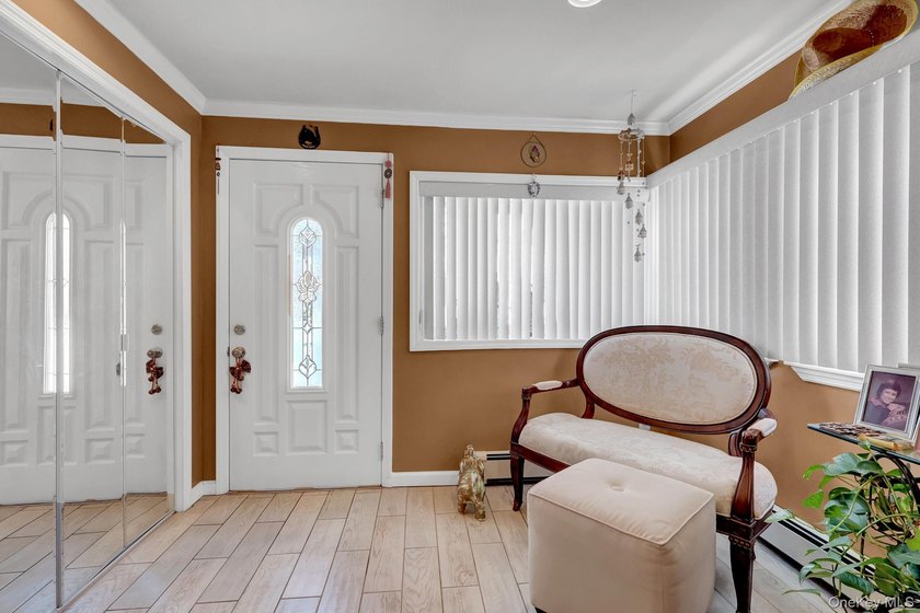 Come see this Cute and Updated 2 bedroom cottage. Featuring - photo 4