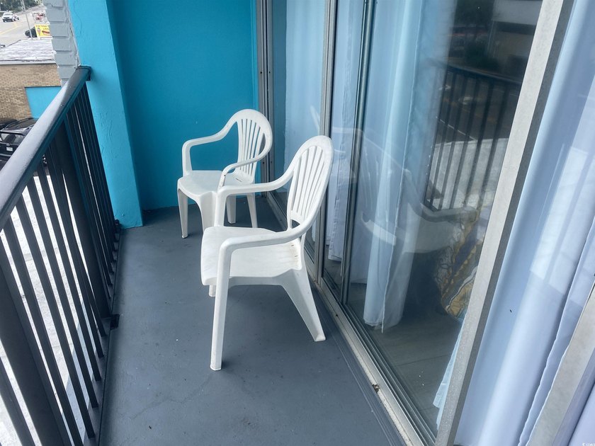 Beautiful condo on located on the top floor of the Wave Rider - photo 8