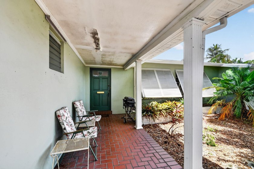 ATTENTION INVESTORS! Prime location in Boynton Beach! - photo 12