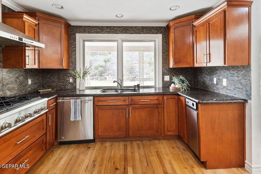 Set within Coronado Country Club Estates, just steps from - photo 22