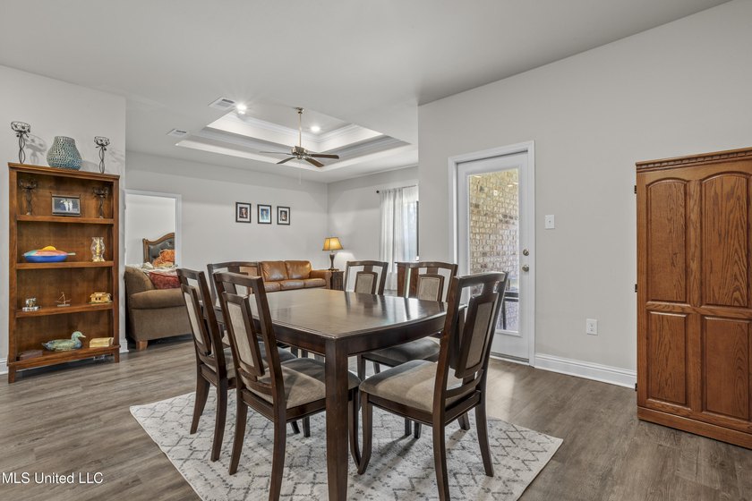 This practically brand-new home is hitting the market at a value - photo 23