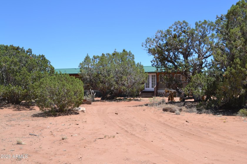 Enjoy country living on 4 fully fenced acres with plenty of room - photo 32
