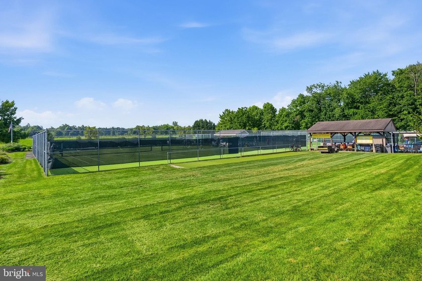 *** Open House Cancelled***Welcome to 101 Ashton Way, a rare - photo 33