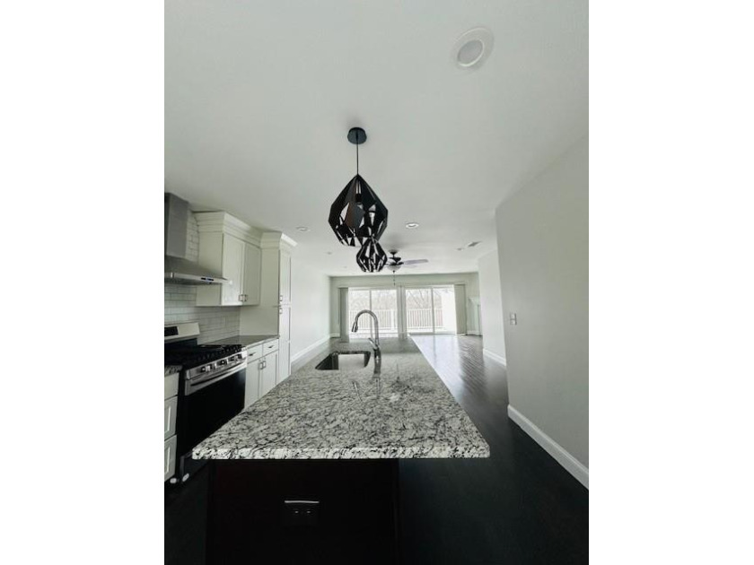 Welcome home to Waterside Condominiums! Conveniently located and - photo 8