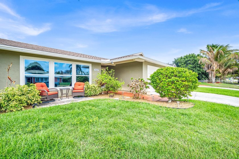 Welcome to 4167 Russell Street in the heart of Jupiter! This - photo 5