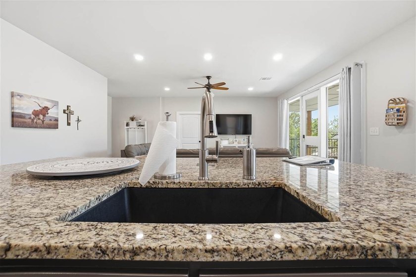 Spacious Modern Retreat in Charming Medicine Park - Proven - photo 15