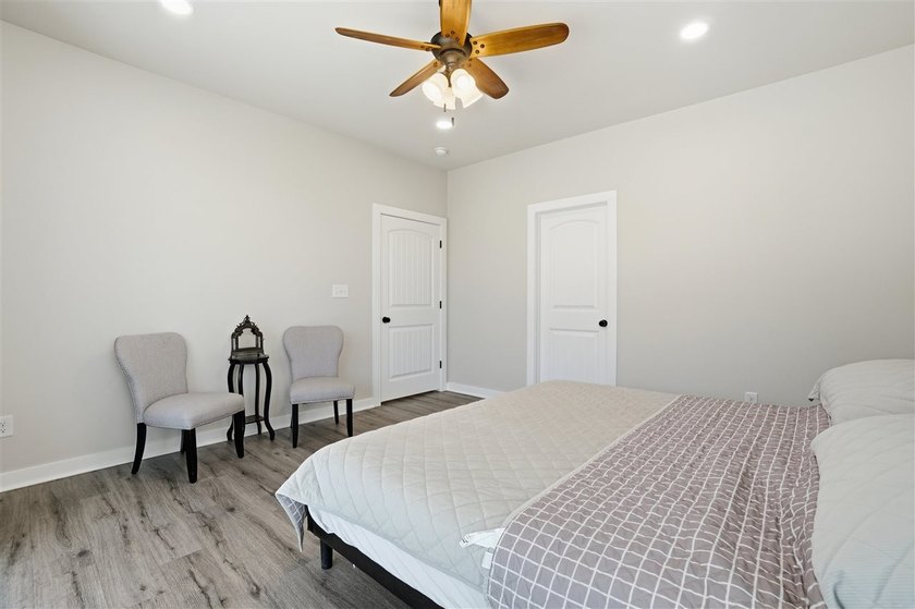 Spacious Modern Retreat in Charming Medicine Park - Proven - photo 18