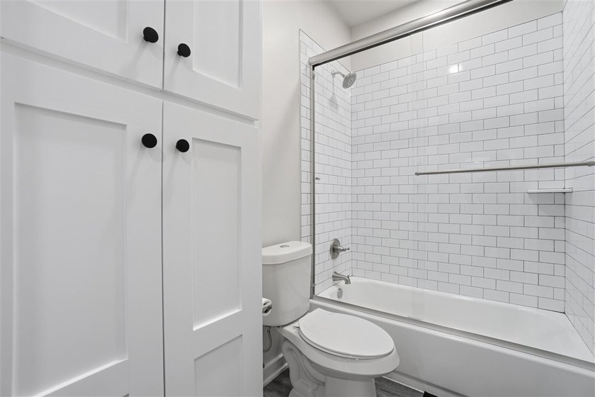 Spacious Modern Retreat in Charming Medicine Park - Proven - photo 26