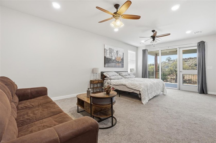 Spacious Modern Retreat in Charming Medicine Park - Proven - photo 27