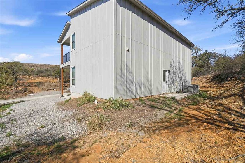 Spacious Modern Retreat in Charming Medicine Park - Proven - photo 38
