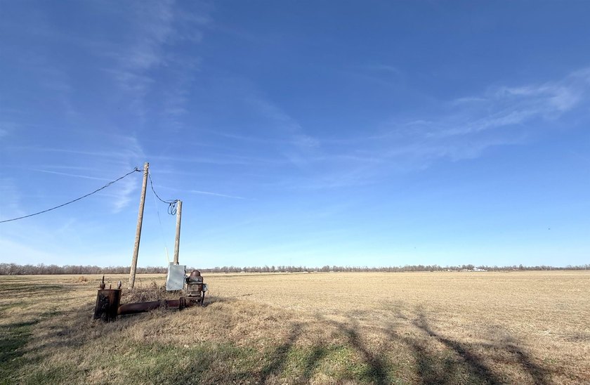 This farm, totaling 606.5 acres, is comprised of four tracts - photo 20